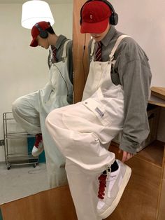 Vibrant Outfits Men, Chinese Streetwear Men, Feminine Guy Outfits, Maximalist Outfits Men, Overalls Outfit Men, Overalls Men Fashion, Outfits Aesthetic Men, Unisex Outfits, Aesthetic Men