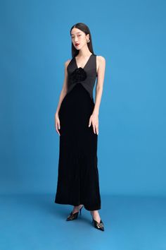 Indulge in effortless glamour with our dress. Exquisitely crafted from luxurious velvet, this dress boasts a timeless sheath silhouette and flattering sleeveless design. Elevate your wardrobe with this sophisticated and exclusive piece. Mean Blvd, Velvet Maxi Dress, Velvet Maxi, Designer Collection, Wedding Season, Black Velvet, Online Fashion, Latest Fashion Trends, Red Carpet