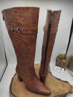 Handmade genuine leather custom made cowboy style women boots. Every size available. #cowboyboots #customboots #leatherboots #westernboots #workshop Cowboy Style Women, Medieval Boots, Viking Shoes, Festival Boots, Quality Leather Boots, Hippie Boots, Unique Boots, Everyday Boots, Boots Tall