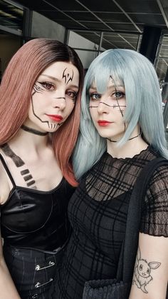 #cosplay #sukuna #mahito #female #jjk #jujutsukaisen #cosplaying #makeup #cosplaystyle Sukuna Costume Female, Sukuna Cosplay Female, Choso Cosplay Fem, Jjk Makeup, Jjk Halloween, Mahito Cosplay, Sukuna Makeup, Fem Cosplay