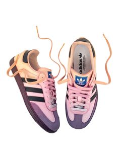 Looks Adidas, Look Adidas, Dr Shoes, Chique Outfits, Shoe Inspo, Comfort Design, Swag Shoes, Crazy Shoes, Dream Shoes