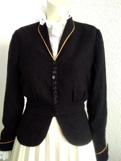 90s does 50s BETTY BARCLAY blazer black boucle blazer elegant minimalist blazer spring blazer simple basic blazer high waist blazer. The color is not so black like apear in the photos, is normal black.  measurements lying flat : shoulders : bust : waist : total length : sleeve length : Retro Fitted Blazer With Suit Collar, Vintage Fitted Single Breasted Blazer, Vintage Fitted Blazer For Office, Vintage Fitted Office Blazer, Fitted Vintage Blazer For Office, Fitted Black Tweed Jacket For Tailoring, Vintage Fitted Blazer With Notch Lapel, Vintage Fitted Blazer With Lapel Collar, Vintage Fitted Blazer With Buttons