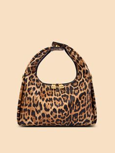 SINBONO Vienna Medium-Sized Brown leopard print Vegan Leather Purses Vegan Handbags, Vegan Leather Handbag, Golden Chain, Vegan Bags, Brown Leopard, Purses Designer, Branded Handbags, Bags Designer Fashion, Recycle Plastic Bottles