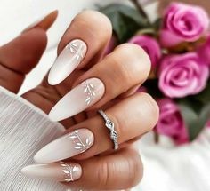 Ombre Nails Wedding Almond, Bride Nails 2022, Nails Art Bride, Wedding Boho Nails For Bride, Pretty Engagement Nails, Wedding Nails Flower Design, Cream Wedding Nails For Bride, Boho Nails Wedding, Unique Bride Nails