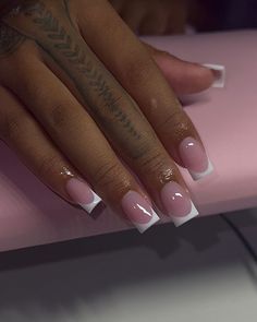 Easy Nail Polish, Gel Nails Long, 2022 Nails, Home 2023, Girly Acrylic Nails, French Tip Acrylic Nails, Work Nails, French Acrylic Nails, Short Square Acrylic Nails