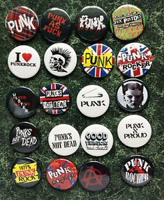 Punk badges New Wave Poster, Badges Ideas, Punk Badges, Battle Jackets, Punk Diy, Badge Collection, Punk Culture, Punks Not Dead, Wave Poster