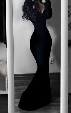 Goth Outfit, Long Sleeve Prom, Pretty Prom Dresses, Prom Dresses Long With Sleeves, Mode Inspo, Glam Dresses, Fancy Outfits, Dark Fashion