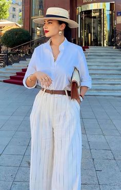 Slacks Summer Outfit, Modern Chic Outfits Classy, Chic Classy Summer Outfits, Neat Casual Outfits, Gaun Fashion, Casual Chic Outfits, Mode Abaya