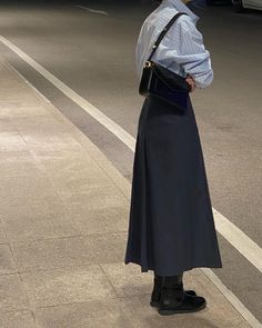 Tomboy Femme Style Outfits, Femme Style Outfits, Korean Outfit Street Styles, Long Skirt Outfits, Cute Casual Outfits