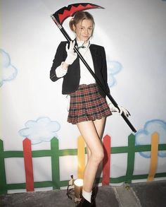 Casual Cosplay Outfits, Hunter Shafer, Euphoria Cast, Hunter Schafer, Hot Halloween, Pretty Halloween Costumes, Celebrity Halloween Costumes, Anime Halloween