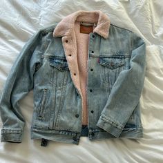 Worn Once - Euc Pink Denim Outerwear For Streetwear, Pink Denim Jacket For Streetwear, Pink Denim Jacket With Pockets, Levi's Washed Winter Outerwear, Levi's Washed Denim Jacket For Winter, Levi's Trendy Denim Outerwear, Levi's Light Wash Outerwear For Streetwear, Trendy Levi's Denim Outerwear, Pink Washed Long Sleeve Outerwear