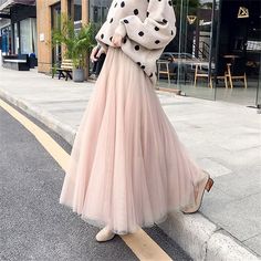 Tulle Midi Skirt Outfit, Cheap Maxi Skirts, Tulle Skirts Outfit, Camel Skirts, Teen Skirts, Tule Rok, Gonna In Tulle, Pink Tulle Skirt, Mode Rose