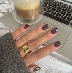 Simple Nail Sets, Muse Nails, Sns Nails Colors, Lots Of Coffee, Sns Nails, Gel Mani, Casual Nails, Nail Sets, Nails 2020