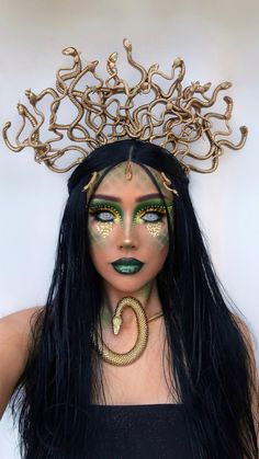 Medusa Family Costume, Gold Medusa Costume, Medusa Hair Ideas, Basilisk Costume, Medusa Costume Hair, Medusa Make Up Ideas, Diy Madussa Costume, Plus Size Medusa Costume, Halloween Makeup Medusa