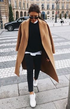 Mode Over 50, Winter Fashion Outfits Dressy, Winter Outfits 2019, Turtleneck Outfit, Beige Outfit, Winter Ideas, Wardrobe Outfits