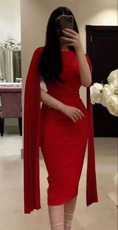 #aesthetic Long Elegant Prom Dresses, Prom Dresses Beautiful, Minimal Dresses, Red Prom Dresses, Long Sleeve Evening Gowns, Mermaid Prom Dress, Lace Dress Vintage, Elegant Prom Dresses, Dresses Beautiful