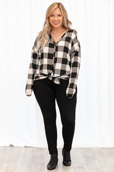 Chic Soul plus size clothing long sleeve top with black and white plaid design. It is button down in the front. Gingham Button-up Tops For Fall, Fall Gingham Button-up Tops, Black Jeggings, Cool Ties, Chic Look, Model Fits, Plaid Print, Cozy Sweaters, Jeggings