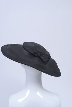 Black Curved Brim Hat For Evening, Black Boater Hat With Curved Brim For Church, Black Curved Brim Boater Hat For Church, Formal Black Boater Hat With Curved Brim, Fitted Wide Brim Hat For Vintage Events, Classic Wide Brim Hat For Evening, Classic Short Brim Hats For Evening, Classic Felt Hat For Kentucky Derby Evening, Classic Evening Felt Hat For Kentucky Derby