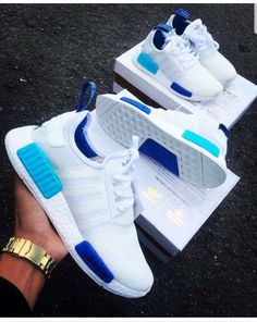 Adidas NMD R1 "White Blue Glow" Mode Tips, Adidas Shoes Women, Adidas Nmd R1, Nmd R1, Adidas Outfit, Shoe Fits, Adidas Nmd, Shoes Adidas, Gym Shoes