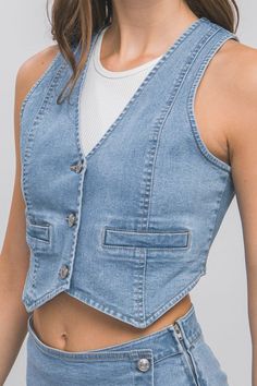 Details -front button up denim vest -sleeveless -v neck Content -72% COTTON 24% POLYESTER 3% RAYON 1% SPANDEX How To Style Denim Vest, Chalecos Outfits, Denim Vest Top, Denim Vest Outfit, Vest Jeans, Jeans Vest, Denim Waistcoat, Denim Vests