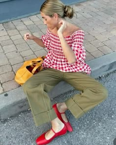 Checkered Dress Outfit, Gingham Outfit, Casual Chic Outfit, Fashion Mistakes, Playing Dress Up, Your Image, Everyday Outfits, Chic Outfits, Casual Chic