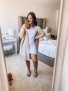 Simple Mom Outfits Casual, Casual Work Outfits Summer Midsize, Comfy Business Casual Outfits Summer, Simple Midsize Outfits, Casual Wedding Outfit Guest Women, Curvy Church Outfits, Rehearsal Dinner Outfit For Guest Casual, Midsize Winter Outfits 2022, Cute Casual Outfits For Winter Lazy Days