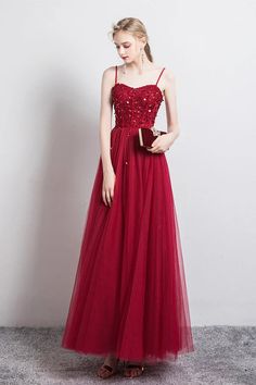 Burgundy Spaghetti Strap Tulle Formal Dress Beautiful Evening Dress with Beaded Embellished Spaghetti Strap Dresses For Banquets, Embellished Spaghetti Strap Evening Dress For Wedding, Embellished Spaghetti Strap Wedding Dress, Tulle Formal Dress, Beautiful Evening Dresses, Beautiful Evening, Mozambique, Dress Beautiful, Bride Dress