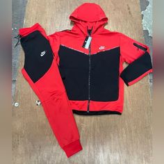 Brand New Never Worn Black And Orange Nike Tech, Sweatsuits For Men Nike, Nike Suit, Mens Suits Casual, Bape Jacket, Black And Red Suit, Nike Sweatsuit, Mens Fashion Summer Outfits, Young Mens Fashion