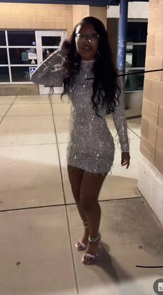 Silver Hoco Dresses Black Women, Sparkly Sweet 16 Dresses, 16th Birthday Outfit Winter, 8th Grade Hoco Dresses, Sweet 16 Silver Dress, Silver Homecoming Dresses Black Women, Sweet 16 Second Outfit, Awards Day Outfit, 16th Birthday Outfits Black Women