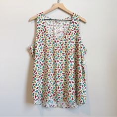 Brand New With Tag! Excellent Condition No Flaws Flat Lay Measurements (Approximate): Bust (Pit To Pit) 24.5” Length 27.5” Feel Free To Ask Me Any Questions Or Make An Offer Multicolor Sleeveless Tops For Loungewear, Sleeveless Printed Tops For Loungewear, Flowy Tank Tops, Flowy Tank, White Cream, Cream White, Ask Me, Flat Lay, J Crew