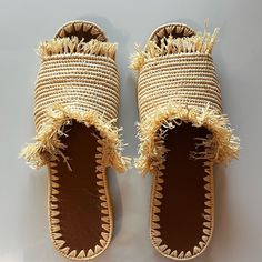 This Never Used Sandal Is Handmade With Natural Raffia Straw. It Also Comes With A Leather Insole. It’s The Perfect Sandal For The Summer! Beige Woven Sole Flip Flops For Beach, Beige Beach Flip Flops With Woven Sole, Beige Woven Sole Flip Flops For Summer, Beige Flip Flops With Woven Sole For Vacation, Beige Summer Flip Flops With Woven Sole, Summer Beige Flip Flops With Woven Sole, Beige Flat Heel Flip Flops For Beach, Beige Summer Flip Flops For Vacation, Beige Open Toe Flip Flops For Vacation