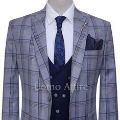 Descrizione
 Ecco i dettagli del design del prodotto di un abito a tre pezzi a quadri blu tagliente su misura.
 Disegno della giacca 


 TESSUTO :

 Lana a scacchi



 STILE DI MONTAGGIO:

 Slim Fit (su misura)


 STILE RISVOLTO:

 Risvolto a lancia



 TASCA SUL PETTO :

 Fazzoletto da taschino a filetto



 TASCA INFERIORE :
 Doppie tasche con patta


 N. DI PULSANTI :

 Doppio pulsante



 BOTTONI SULLA MANICA :

 Quattro pulsanti



 ASOLE FUNZIONALI SULLE MANICHE :

 No



 FILO DEL FORO D Elegant Plaid Three-piece Suit For Business, Elegant Tailored Plaid Three-piece Suit, Elegant Tailored Three-piece Plaid Suit, Pocket Shirt Design, Blue Three Piece Suit, Waistcoat Designs, Formal Attire For Men, Custom Made Suits, Trouser Design