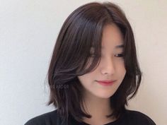 Short Hair For Chubby Faces, Pretty Hair Cuts, Korean Short Hair, Layered Haircuts For Medium Hair, Asian Short Hair, Hair Inspiration Short, Medium Short Hair, Shot Hair Styles, Shoulder Length Hair Cuts