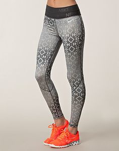 Pro Hyperwarm Tight Print - Nike - Black/white - Tights - Sports fashion - NELLY.COM UK Black And White Tights, Workout Outfits For Women, Romy Schneider