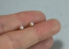 14K Solid Gold Tiny Pearl Stud Earrings Tiny Stud Yellow | Etsy Small Pearl Earrings Studs, Pearl Stud Earrings Simple, Tiny Pearl Earrings, Pearl Studs Earrings Gold, Feminine Inspiration, Small Pearl Earrings, Tiny Gold Earrings, Temple Jewellery Earrings