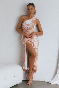 Shop the Casa Del Mar One-Shoulder Ruched Midi Dress Floral Blush | Selfie Leslie Tan Mules, Midi Dress Floral, One Shoulder Midi Dress, Midi Dress Style, Ruched Midi Dress, Iron Material, Clothing Tags, Hot Dress, Ruched Dress