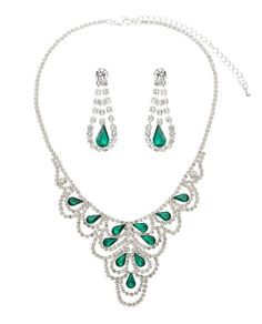 Get ready to stand out with the Silver Emerald Green 14.5" Necklace and Teardrop Earrings Jewelry Set. Mesmerizing emerald green crystals will make you the center of attention. Green Crystal Rhinestone Jewelry Sets, Green Crystal Jewelry Sets With Rhinestones, Brooch Diamond, Accessories Inspiration, Center Of Attention, Jewelry Lookbook, Color Stone, Stone Design, Green Crystals