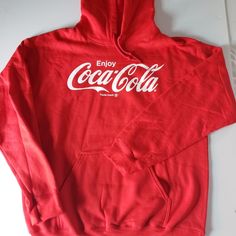 Gildan Heavy Blend Unisex Coca Cola Sweatshirt Hoodie Size Medium New Without Tags Never Worn. Red Logo Print Hoodie Sweatshirt, Vintage Coke Shirt, Coca Cola Shirt, Coca Cola Products, Coca-cola 600, Coca Cola, Sweatshirts Hoodie, Womens Tops, Sweatshirts