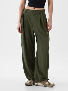 Outfit Ideas Modest, Lightweight Joggers, What I Like About You, Alexa Chung Style, September Birthday, Travel Pants, Bungee Cord, Support People, Gender Equality