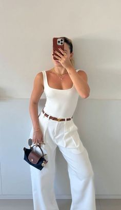 Total White Outfit, Look Casual Chic, Trendy Outfit Ideas, Casual Outfit Inspiration, Fall Outfit Ideas, Casual Day Outfits, Trendy Fall Outfits