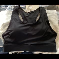 Fabletics - Mika Medium Impact Sports Bra... Never Worn, Excellent Condition Muscle Tees, Sports Bra, Womens Tops, Bra, Sports, Women Shopping, Black, Color