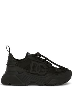 Dolce & Gabbana Daymaster Leather Sneaker - Farfetch Givenchy Hoodie, Jordan Alexander, Gucci T Shirt, Dolce E Gabbana, Dolce & Gabbana, Embossed Logo, Walk On, Sneakers Black, Leather Sneakers