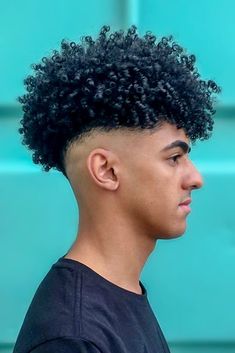 19 Spectacular High Top Fade Cuts To Tame Your Thick Texture Haircut For Men Fade, High Top Fade Haircut, Top Fade Haircut, Types Of Fade Haircut, High Top Fade, Haircut For Men, Ideas Haircut