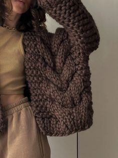 Cárdigan de punto trenzado, cárdigan de ganchillo de lana gruesa - Etsy Chile Chunky Cardigan Outfit, Chunky Wool Crochet, Dik Vest, Chunky Cable Knit Cardigan, Knitted Cardigans, Wool Sweaters Womens, Cable Knit Sweater Cardigan, Oversized Knit Cardigan, Chunky Cardigan