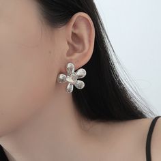 Cute Korean design earrings with large flower motifs.



 Size: Approx. 2.7 x 3cm



 ■ Country of Origin: China

 ■Material

 Piercing needle: 925 silver

 Other: Zinc alloy Classy Necklace, Stud Earrings Silver, Bridal Jewelry Set, Pearl Jewelry Wedding, Flower Earrings Studs, Flower Studs, Bridal Jewelry Sets, Bridal Necklace, Flower Heart