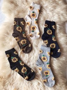 Sock Curls, Stylish Socks, Easy Style, Cute Socks, Happy Socks, Fashion Socks