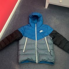 Size Xl Fits Like Large Closet Colors, Blue Puffer, Nike Blue, The Closet, Men's Nike, Nike Jacket, Black Blue, Nike Men, Blue Black