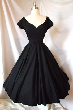 Chotronette Cocktail Dress, Vintage Cotillion Dress, Black Satin Prom Dress, Simple Party Dress, Wedding Evening Gown, Portrait Dress, Fiesta Outfit, Short Dress Styles, Cocktail Party Dresses