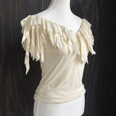 Tagged Size Medium, Fits Xs-M Based On Desired Fit, Mannequin Is A Size Small. Message Me If You Have Any Questions Or Want Measurements. Can Be Worn Off Shoulder Or Right On Top Of Shoulder This Vintage Off-Shoulder Top From Ralph Lauren Is A Must-Have For Any Fashion-Forward Woman. The Cream/White Color And Fringe Accents Make It A Perfect Addition To Any Summer Outfit. The Built-In Bra Adds A Touch Of Convenience And Comfort, Making It An Ideal Choice For A Day Out Or A Night On The Town. Cream White Color, Fringe Top, White Off Shoulder, Ralph Lauren Tops, Off Shoulder Tops, Cream White, Vintage Tops, Shoulder Top, Off Shoulder