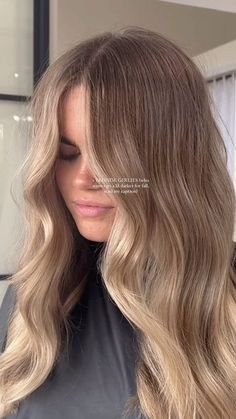 #BlondeHairGoals #BlondeTransformation #HairMakeover #BlondeBeauty #BlondeAmbition #HairInspo #BlondeBombshell #BlondeJourney #NewHairWhoDis #BlondeVibes #HairTransformation #BlondeLife #BlondeHighlights #BlondeObsessed #BlondeMagic Root Smudge Cool Blonde, Should I Go Blonde Or Brunette, Ash Blonde Hair Root Smudge, Blonde Balayage Neutral Tone, Root Smudge Brown To Blonde, From Blonde To Natural Hair, Blonde Stretched Root, Soft Lived In Blonde, Brown Root Smudge Blonde Hair